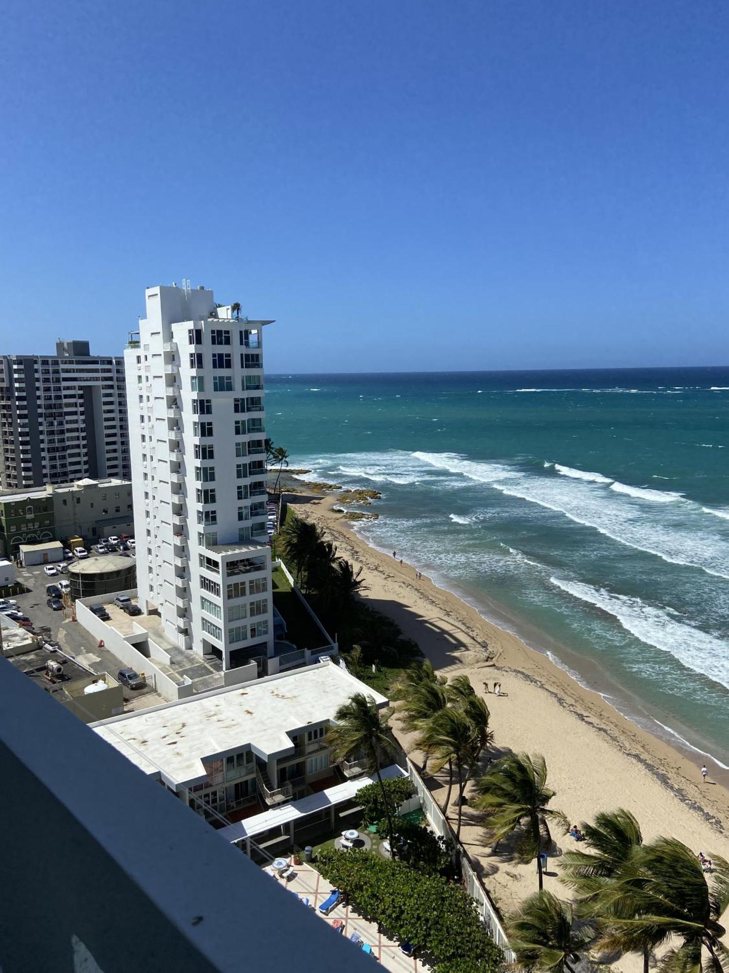 Kasa Blue Ocean - 2 Bed 2 Bath For 4 Ocean View Balcony Beachfront Condo Pool San Juan Eksteriør billede