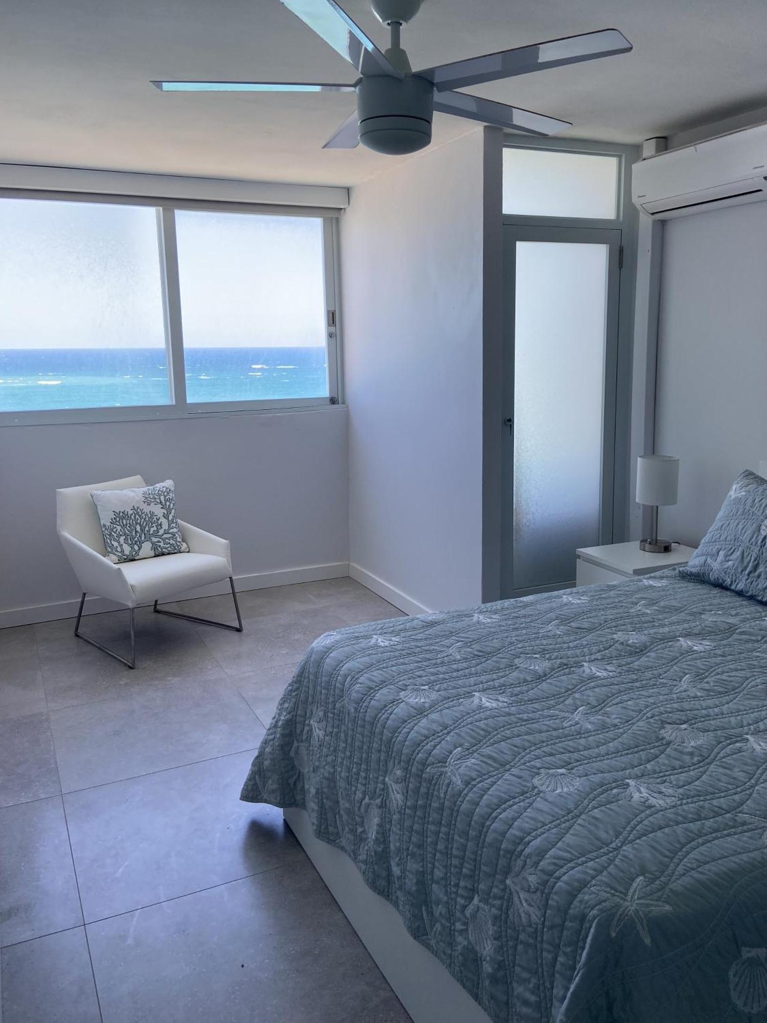 Kasa Blue Ocean - 2 Bed 2 Bath For 4 Ocean View Balcony Beachfront Condo Pool San Juan Eksteriør billede
